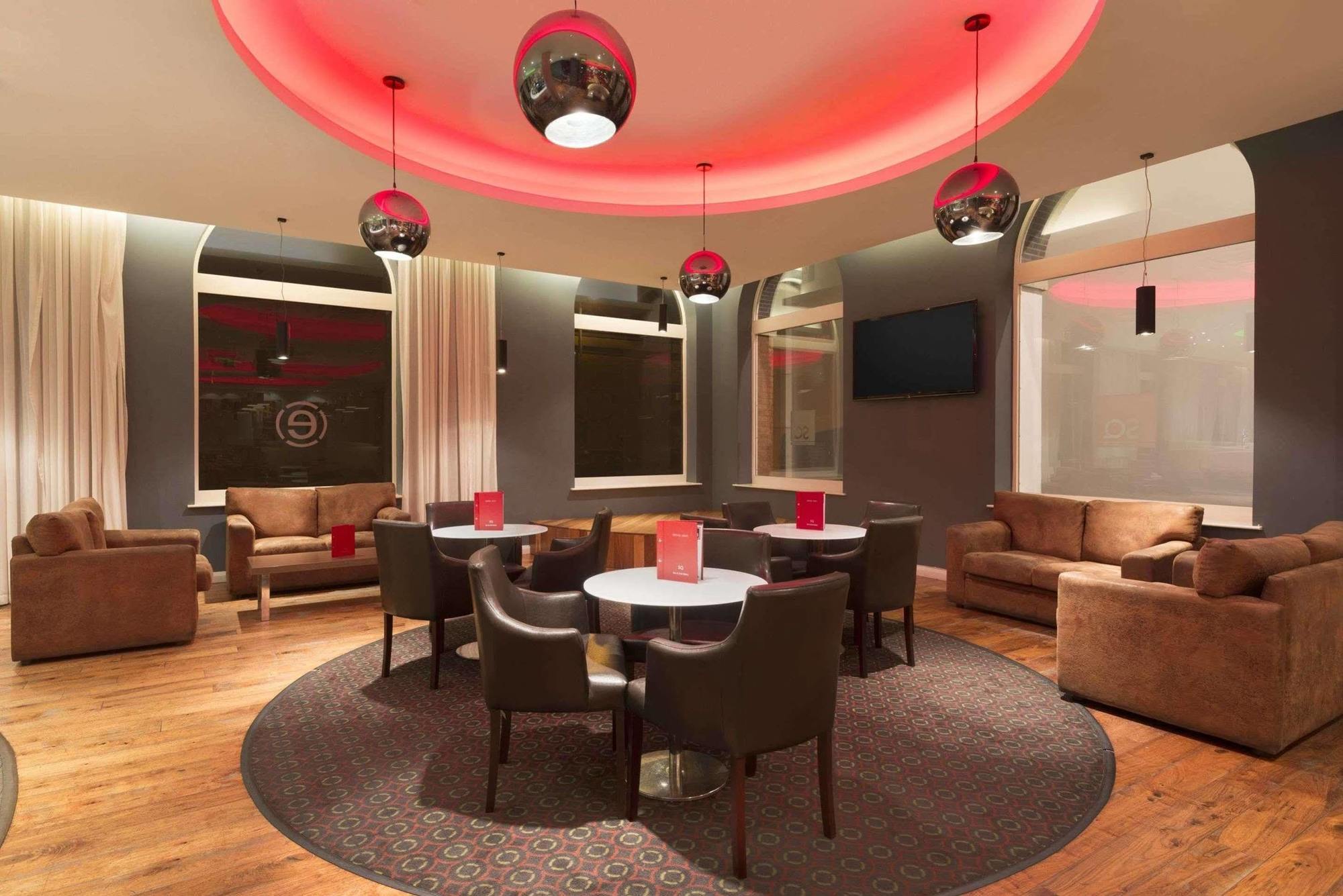 Ramada By Wyndham Belfast Hotel Exterior foto